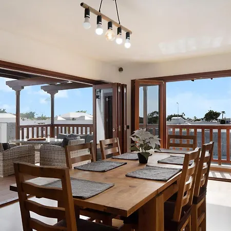 Peaky Villa *