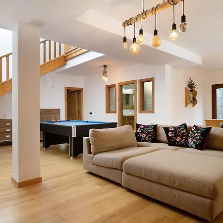 Villa Peaky *