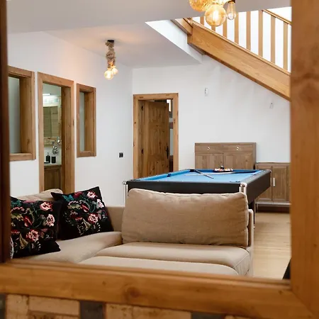 Peaky Villa